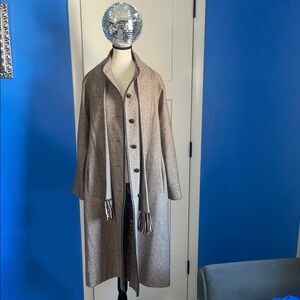 Vintage 1950-1960’s Chic Brown Trench Coat with Scarf